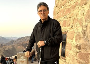 Aos 64 anos, pastor cearense é o primeiro líder do Estado a subir ‘Monte Sinai’ em percurso completo