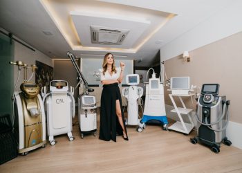 Dra Kaline Ferraz celebra 6 anos da sua clínica com jantar exclusivo no Paris 6