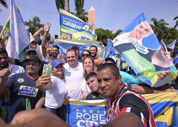 Roberto Cidade faz ‘Bandeiraço” em quatro bairros neste sábado
