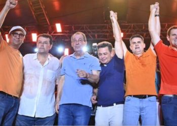 Após ‘acordo’ para 2026, David Almeida tenta esconder da campanha apoio de ex-governadores derrotados por Wilson Lima