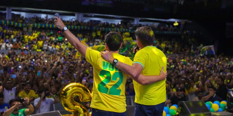 Bolsonaro e Michelle participam de grande evento em apoio ao Capitão Alberto Neto e Professora Maria do Carmo neste segundo turno
