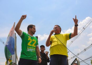 ’Acabou a mamata! É de virada!’, Tropa do Capitão contagia Manaus em motocarreata com Bolsonaro e Michelle