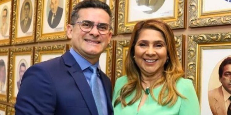 Ao lado da irmã, David Almeida acumula suspeitas e críticas na Semed