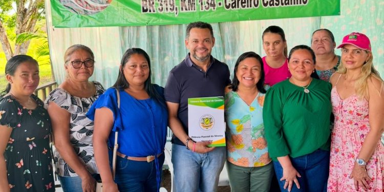 Rozenha é o deputado com maior número de Projetos de Lei no AM