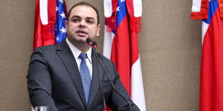 Presidente Roberto Cidade solicita informações sobre medidas da prefeitura para prevenção a desastres naturais em Manaus