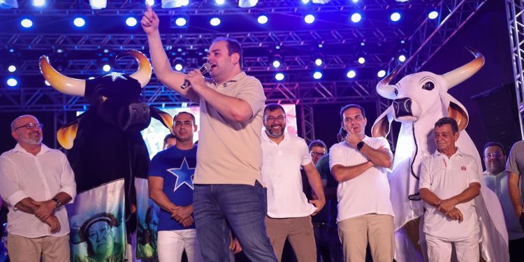 Em Parintins, presidente Roberto Cidade fala da expectativa de incremento na economia regional com o Festival Folclórico 2025 e vistoria obras do Prosai