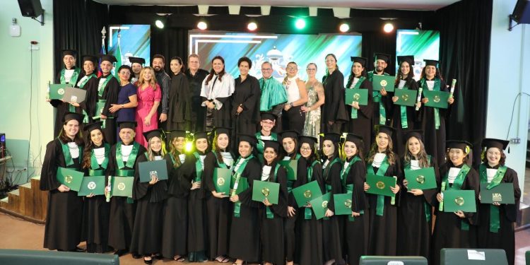 Enade 2023: curso de graduação em Enfermagem da UEA alcança nota máxima