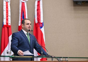 Reforma administrativa aprovada com apoio de Roberto Cidade abre caminho para concurso público