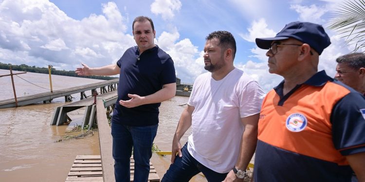 Em vistoria, Roberto Cidade cobra de DNIT ação efetiva para recuperação do Porto de Borba, que foi destruído por balsa de soja