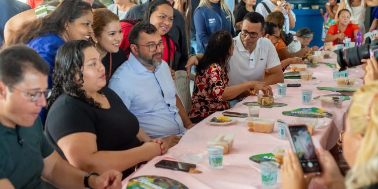 Governador Wilson Lima anuncia reforma de espaços de esporte e lazer durante café da manhã