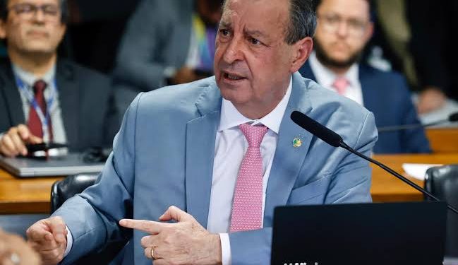 BR-319: Omar Aziz acusa Marina Silva de “Atrapalhar o Progresso” em debate no Senado