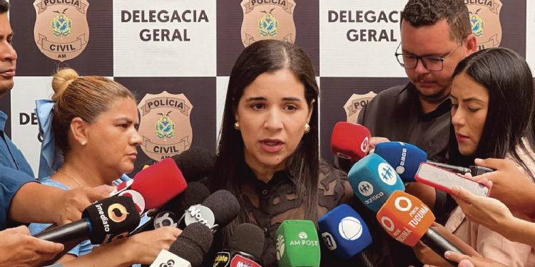 Polícia Civil do Amazonas prende homem investigado por feminicídio e homicídio qualificado de mãe e filho em Manaus