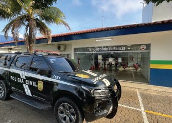 Polícia prende mulher em flagrante por furto após transferir mais de R$ 1 mil via Pix sem autorização da vítima em Manaus