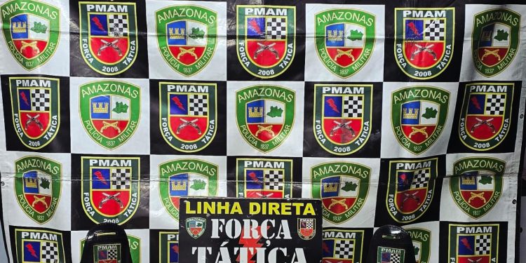 Polícia Militar apreende nove tabletes de entorpecentes em lancha na Manaus Moderna