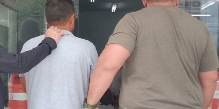 Homem é preso por tentativa de sequestro relâmpago contra mulher em Manaus 