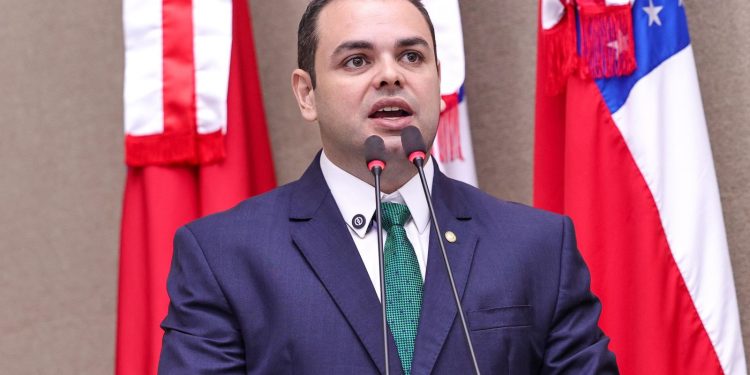 Deputado Roberto Cidade é autor de leis que ampliam a proteção à saúde da mulher no Amazonas