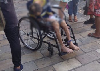 Em Manaus, filho é preso após circular com pai morto no Centro 