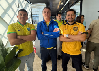 Deputado Capitão Alberto Neto participa de manifestação ao lado de Jair Bolsonaro em São Paulo