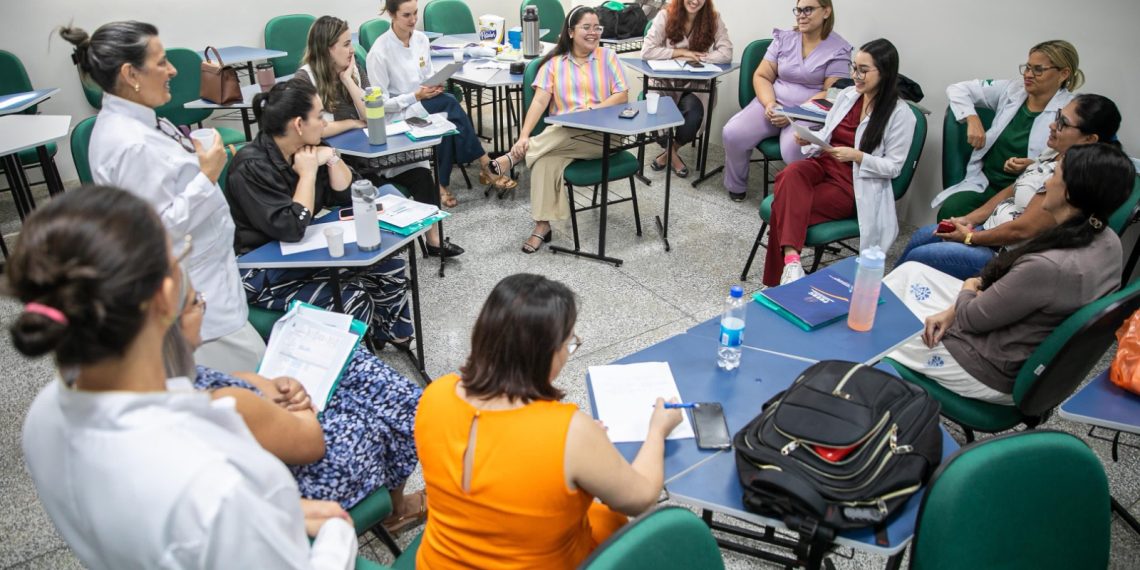 Pioneira na região Norte: UEA oferece implante contraceptivo gratuito durante curso profissionalizante
