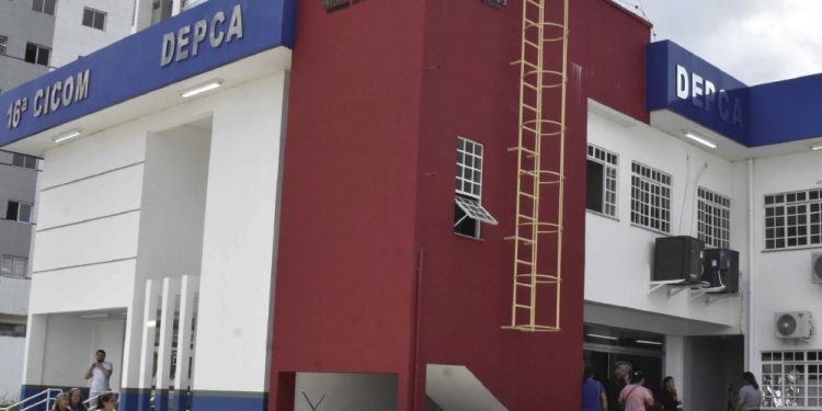 Polícia prende enfermeiro por importunação sexual contra adolescente em Manaus