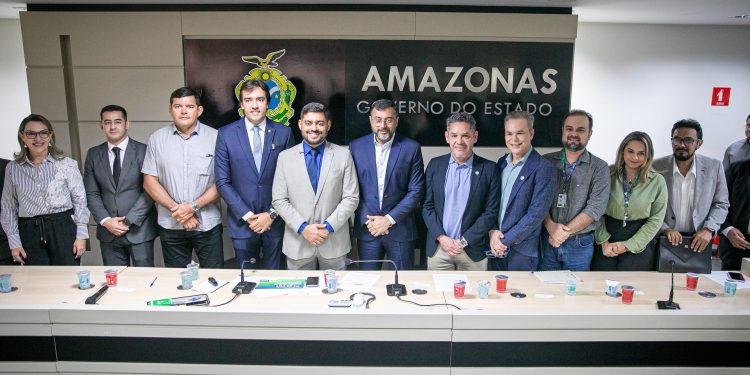 Com novo curso de inteligência artificial, UEA divulga editais do Vestibular e SIS 2025, acesso 2026