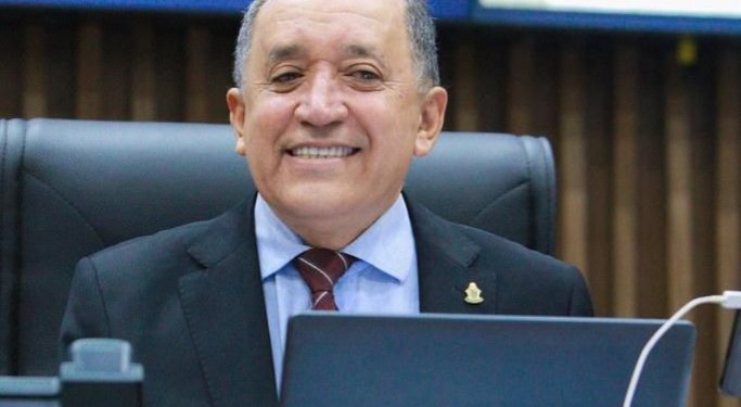 Projeto que garante meia-entrada para acompanhantes de pessoas com TEA avança na Câmara Municipal de Manaus