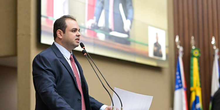 Projeto de Lei de Roberto Cidade busca impulsionar empreendedorismo digital entre jovens amazonenses