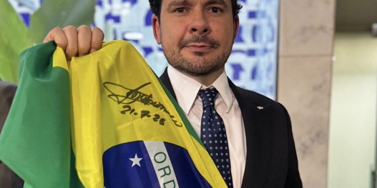 Direita do Amazonas realizará ato em defesa da democracia no Brasil