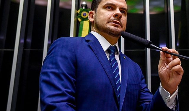 Projeto do Capitão Alberto Neto que inclui castração química para estupradores avança na CCJ