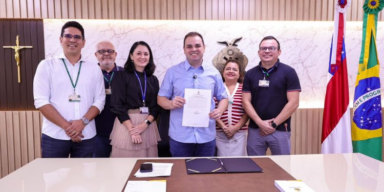 Presidente Roberto Cidade anuncia FGV como banca responsável pelo concurso público da Aleam