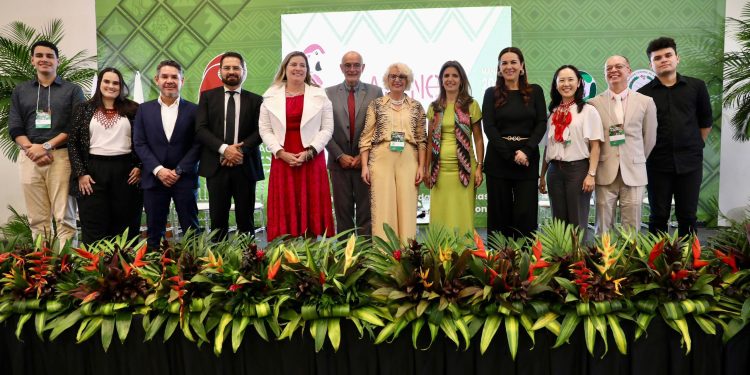 Após quase 40 anos, Reunião da Associação Brasileira de Ensino Odontológico retorna à região Norte, com apoio da UEA