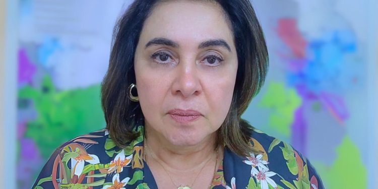 ’Não existe democracia sem liberdade’, Professora Maria do Carmo denuncia autoritarismo de governos comunistas