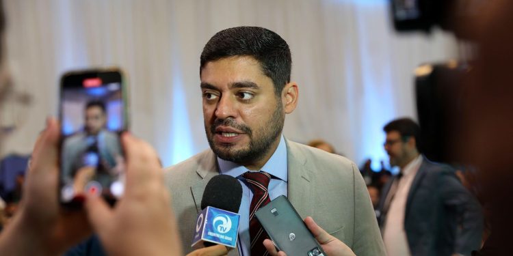 Em Manaus, UEA realiza abertura da programação presencial do IV Congresso Internacional de Segurança e Defesa