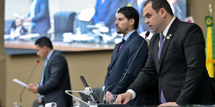 PL de Roberto Cidade, que protege crianças nas redes sociais, é aprovado por unanimidade na Aleam e coloca Amazonas na vanguarda nacional