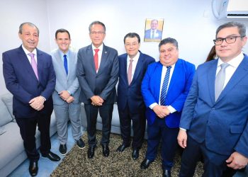 Presidente David Reis participa da entrega da Medalha Ruy Araújo ao ministro Mauro Campbell e ao juiz Lizandro Gomes Filho