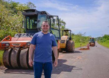 Presidente Roberto Cidade vistoria obras de recuperação da Estrada de Balbina, em Presidente Figueiredo
