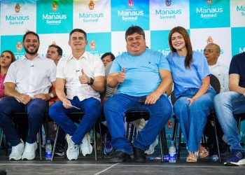 Presidente David Reis prestigia inauguração de escola municipal no Lago Azul