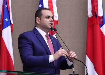 Leis de Roberto Cidade buscam proteger rios, florestas e ecossistemas do Amazonas