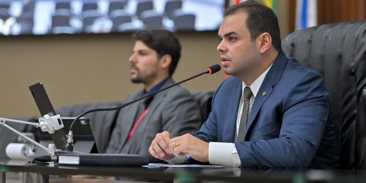 PL de Roberto Cidade garante ao consumidor amazonense o direito de escolher oficina em consertos cobertos por seguro