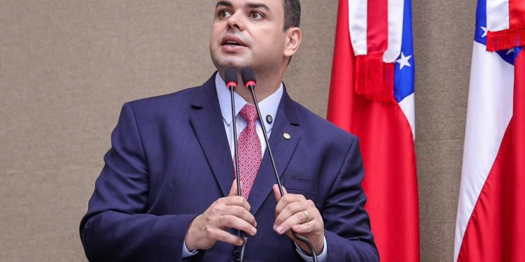 PL de autoria do presidente Roberto Cidade prevê estímulos à produção audiovisual no Amazonas