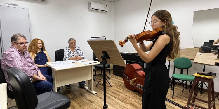 Vestibular e SIS da UEA: candidatos realizam provas de habilidades específicas