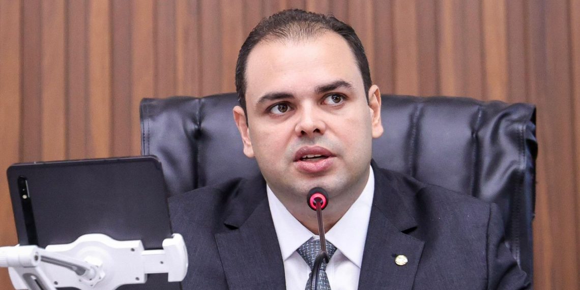 Aleam analisa projeto do deputado Roberto Cidade que alerta sobre perigos de plantas tóxicas para crianças e animais