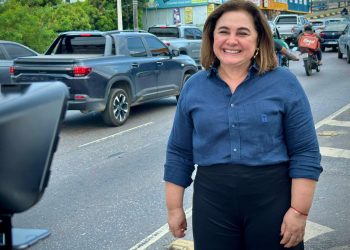 Viralizou: vídeo da Professora Maria do Carmo sobre trânsito de Manaus alcança quase 100 mil visualizações em 24 horas e repercute entre manauaras