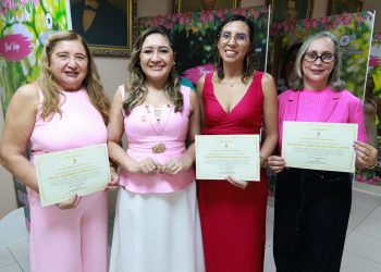 Tribuna Popular da CMM homenageia mulheres que venceram o câncer