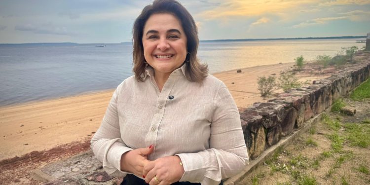‘A mudança começa com ‘M’ de Manaus’: Professora Maria do Carmo fala de esperança no aniversário da capital amazonense