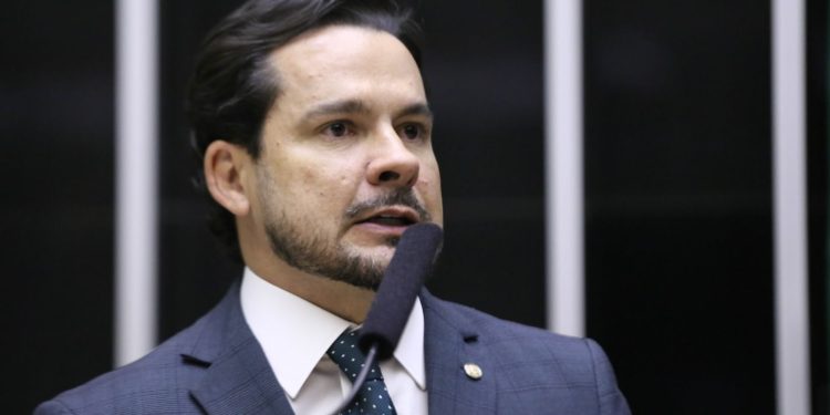 Capitão Alberto Neto cobra reativação e modernização imediata da Base Anzol em Tabatinga