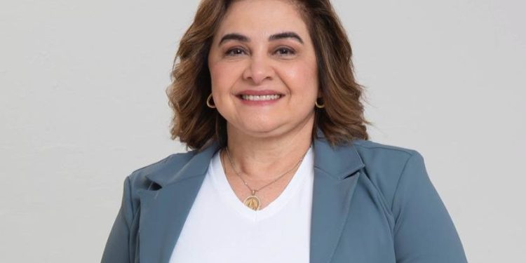 No mês de aniversário da cidade, que presente daria a Manaus? ‘Um novo prefeito’, diz Maria do Carmo