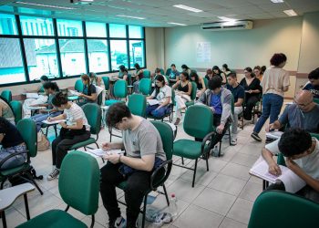 Milhares de candidatos dão início ao sonho de ingressar na UEA por meio do Vestibular 2025, acesso 2026