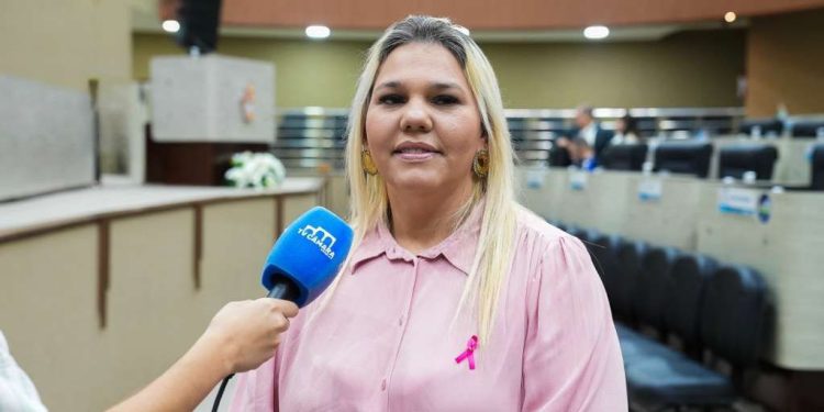 Câmara Municipal de Manaus promove palestra sobre prevenção ao câncer, em alusão ao ‘Outubro Rosa’