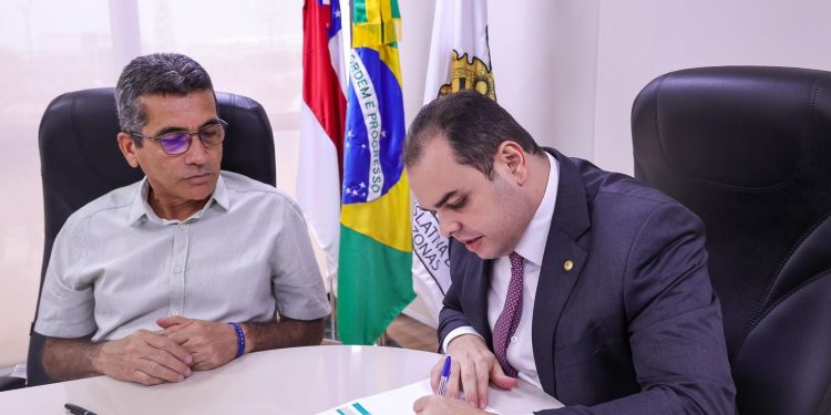 Presidente Roberto Cidade assegura recursos de emendas parlamentares para levar água às famílias de Manicoré